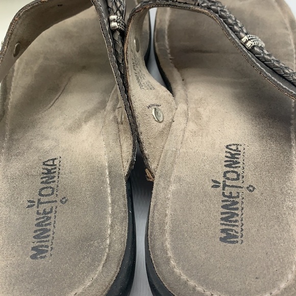 Minnetonka Pewter leather flip flop sandal Sz 8. FFT0490F - Picture 5 of 7